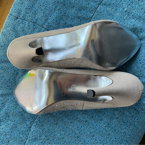 Cause & Effect Robbie Opal Rhinestone Heels - Picture 2 of 7